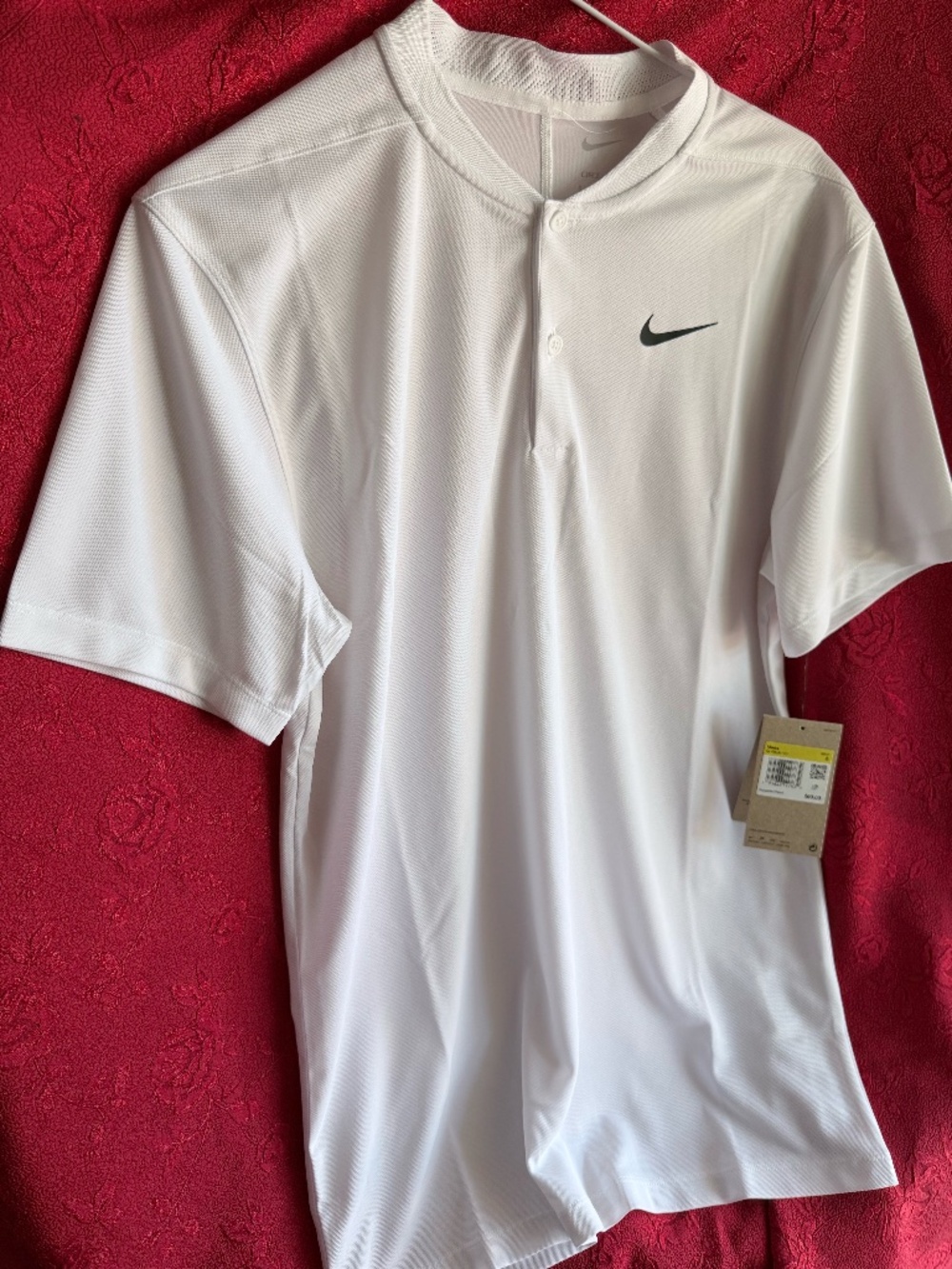 NIKE